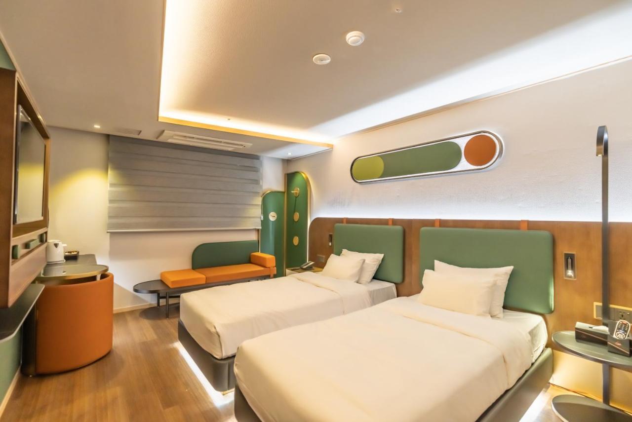 แอมเบอร์ โฮเต็ล เซ็นทรัล Hotel เมืองเชจู ภายนอก รูปภาพ