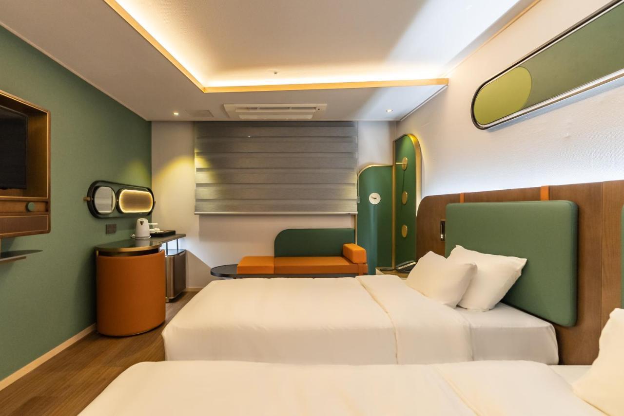 แอมเบอร์ โฮเต็ล เซ็นทรัล Hotel เมืองเชจู ภายนอก รูปภาพ
